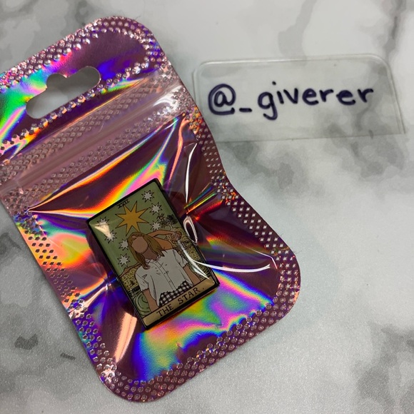 “THE STAR” TAYLOR SWIFT PIN TAROT TAYLOR PIN - THE STAR - Picture 4 of 9